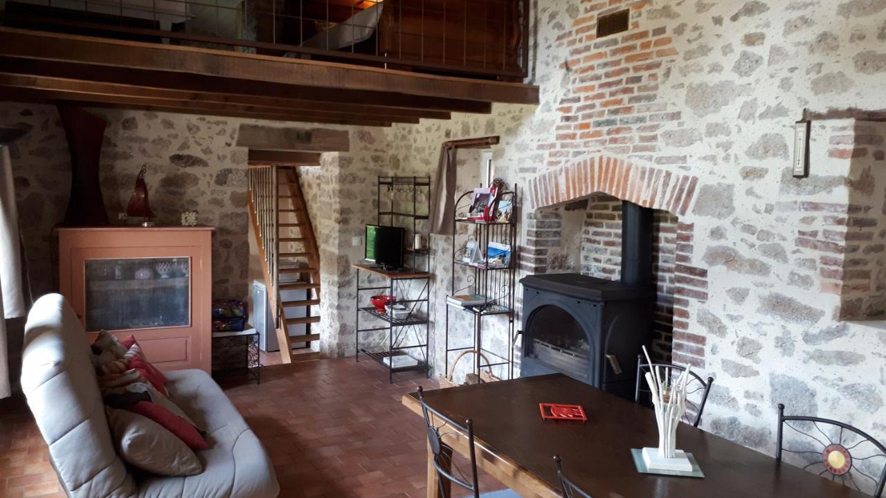 Demeure Du Castel Bed and Breakfast Les Châtelliers-Châteaumur Exteriör bild